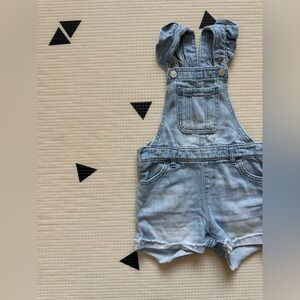 Children’s Place|Baby girl/toddler light wash Denim Overalls,ruffle strap•••3T